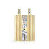 Medium Blade Pear & Emerald (Round & Baguette Pave)